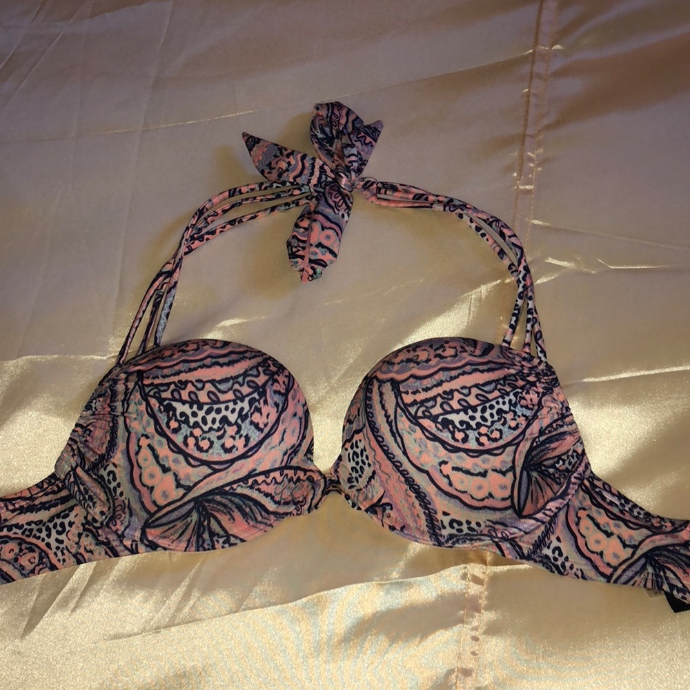 Bombshell Bikini Top!